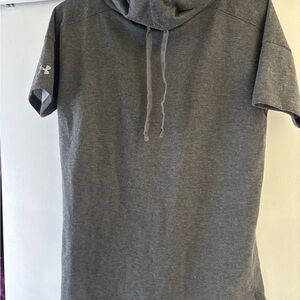 Under Armour Men's Gray Short Sleeve Hoodie